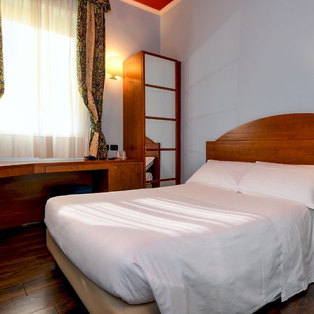 Hotel City Desenzano del Garda Exterior photo