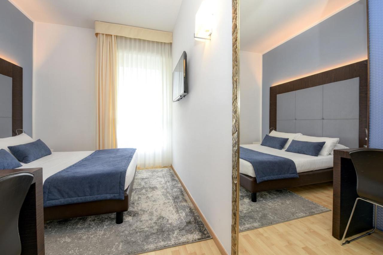 Hotel City Desenzano del Garda Exterior photo