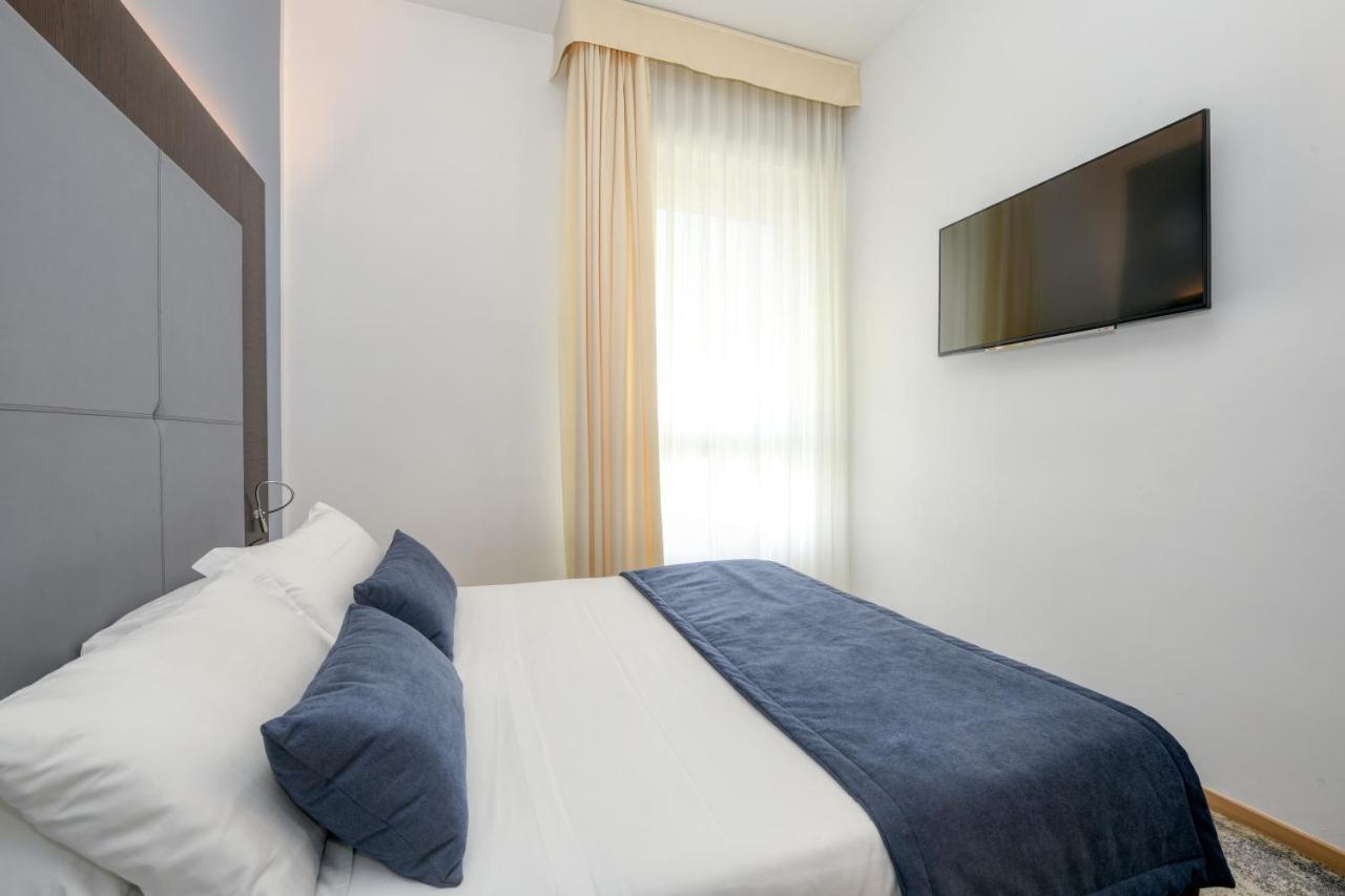 Hotel City Desenzano del Garda Exterior photo