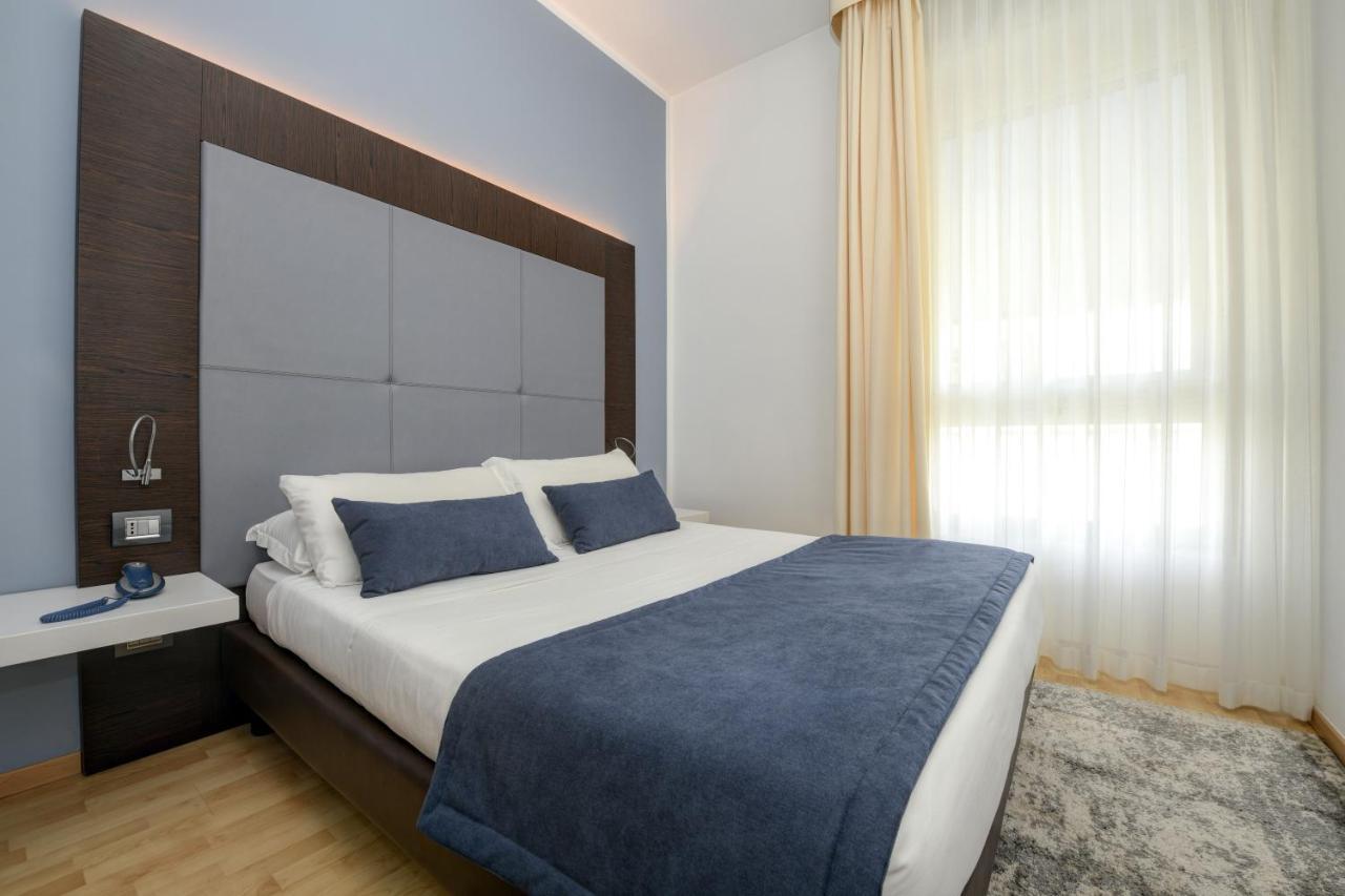 Hotel City Desenzano del Garda Exterior photo