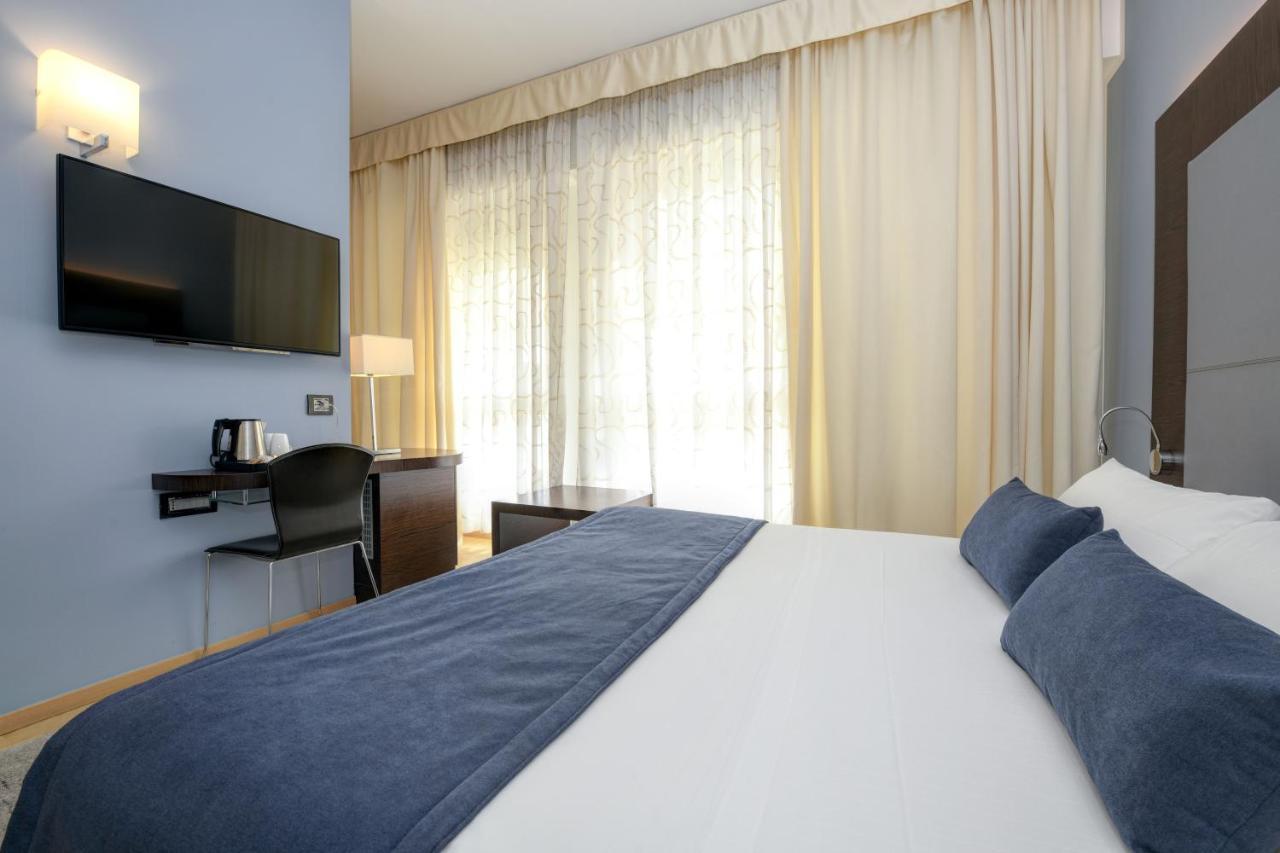 Hotel City Desenzano del Garda Exterior photo